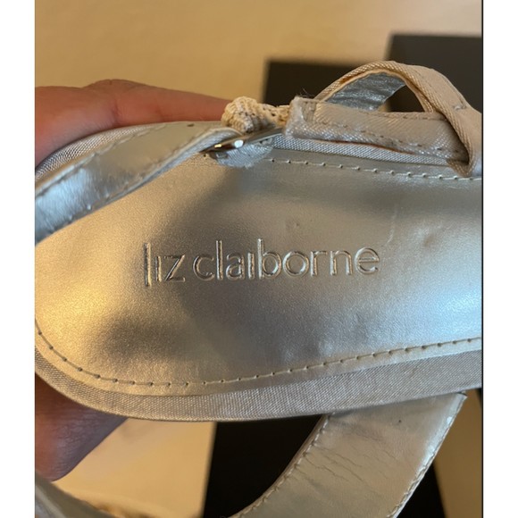 Liz Claiborne Massey Silver Gray Satin Embellished Slingback Heels - Sz 9.5 - Picture 7 of 8